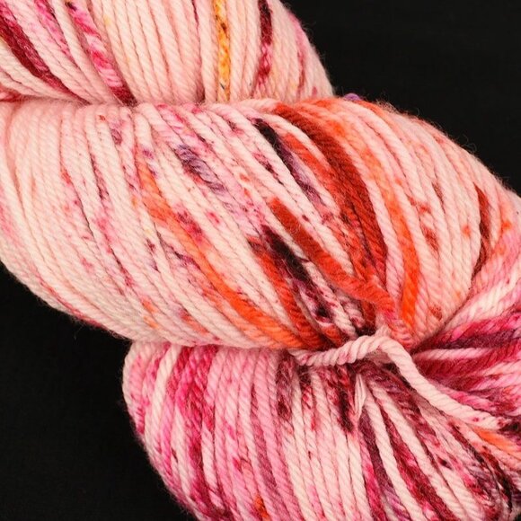 Madelinetosh DK Twist Yarn 100% Merino Wool 250 Yards Hand-Dyed Lover Colorway - Picture 2 of 3